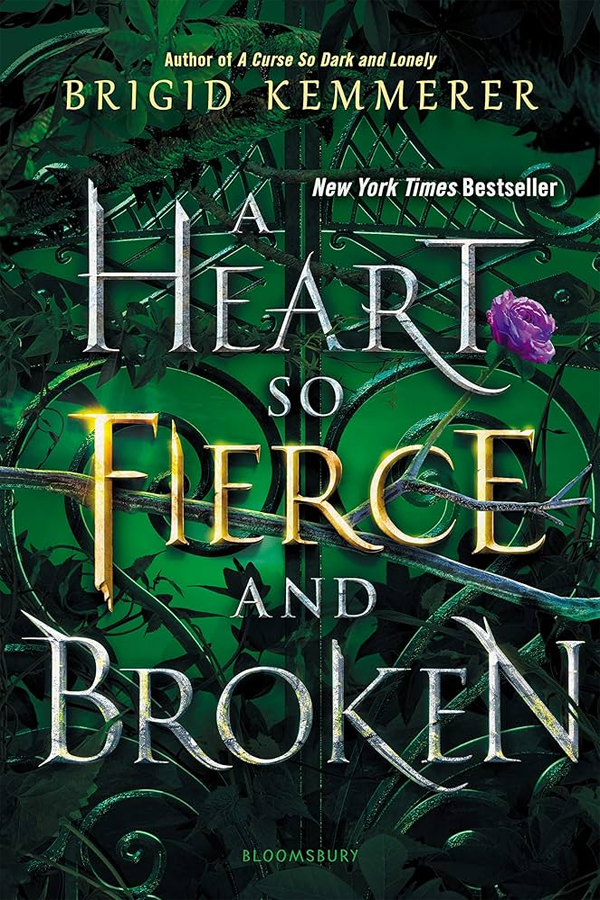 A Heart So Fierce and Broken (Cursebreakers 2)